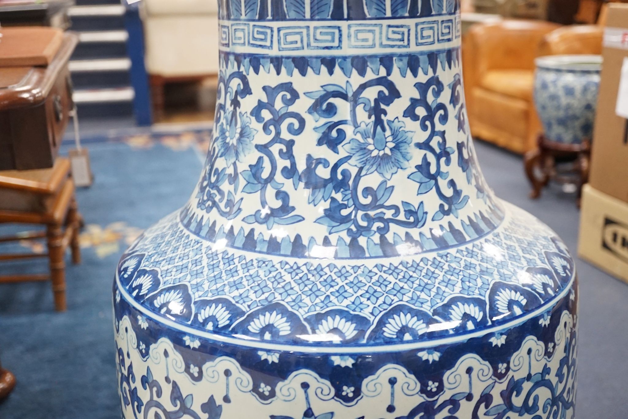 A large Chinese blue and white vase 92cm